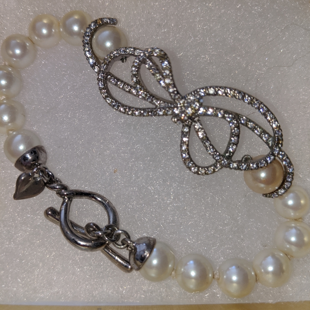 Silver Pearl bracelet